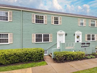9 Chapel DRIVE, Ross Twp, PA 15237