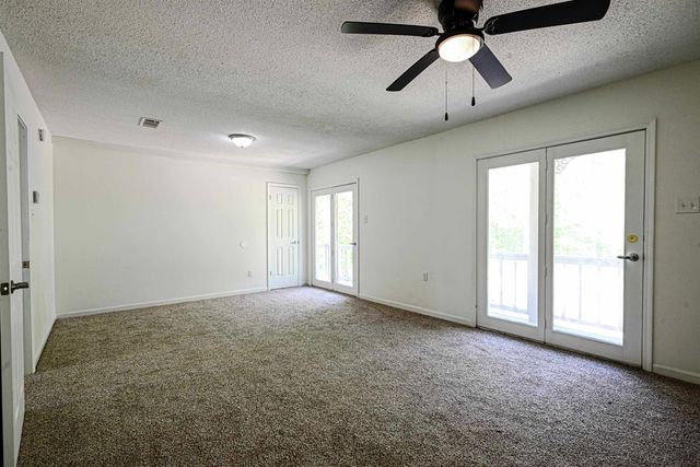 6126 WOODSTOCK HILLS DR, Millington, TN 38053