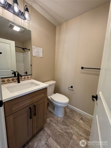 204 Douglas Street, Longview, WA 98632