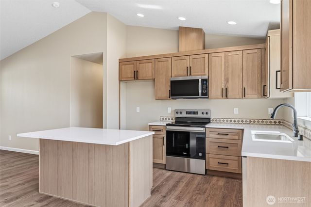 204 Douglas Street, Longview, WA 98632