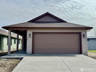 204 Douglas Street, Longview, WA 98632