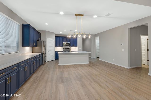 8322 W Spaulding Street, Tucson, AZ 85743