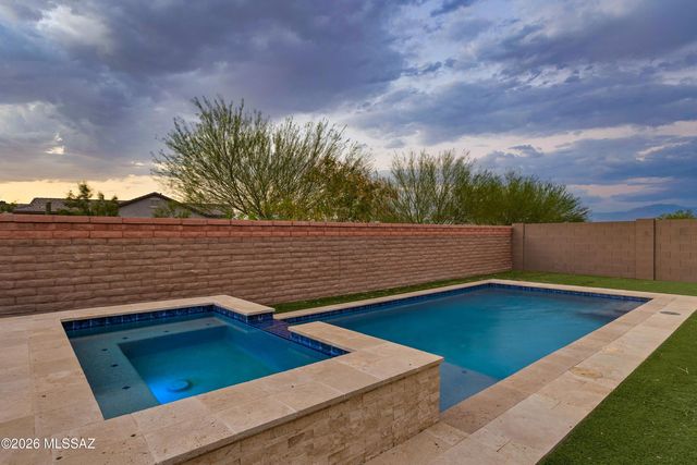 8322 W Spaulding Street, Tucson, AZ 85743