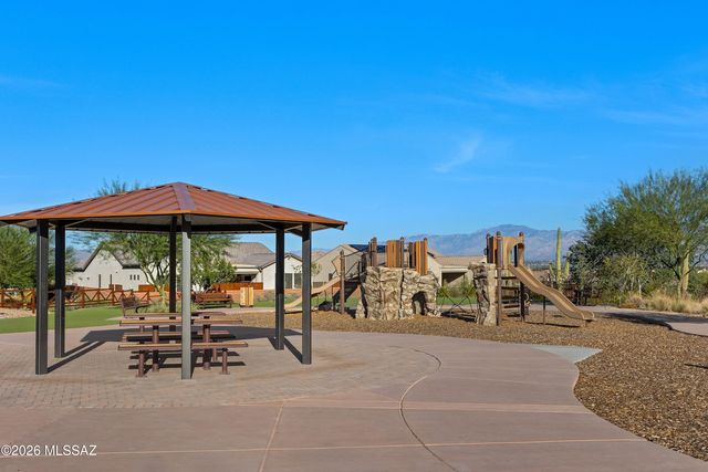 8322 W Spaulding Street, Tucson, AZ 85743