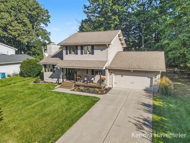 6785 Gran Via Drive, Rockford, MI 49341