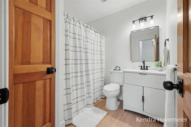 6785 Gran Via Drive, Rockford, MI 49341