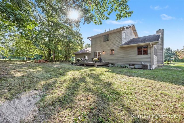 6785 Gran Via Drive, Rockford, MI 49341