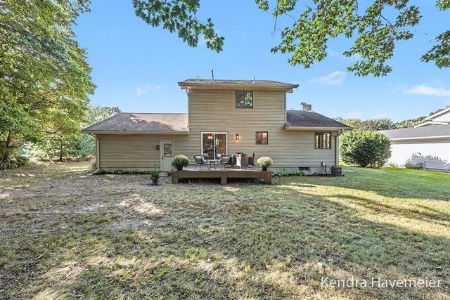 6785 Gran Via Drive, Rockford, MI 49341