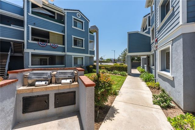 111 S Lakeview, Placentia, CA 92870
