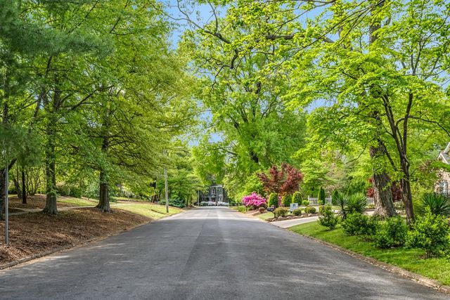 812 Thornton Place, Dalton, GA 30720