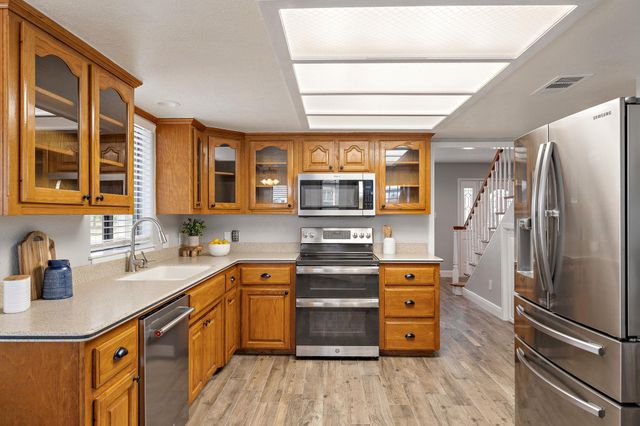 108 Independence DR, Liberty Hill, TX 78642