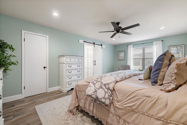 108 Independence DR, Liberty Hill, TX 78642