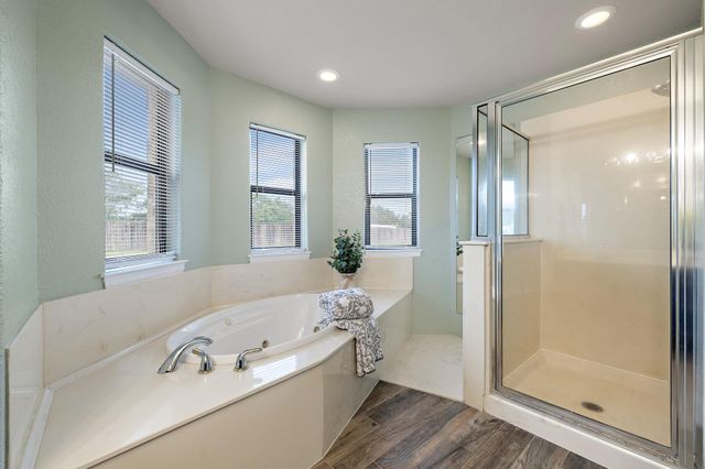 108 Independence DR, Liberty Hill, TX 78642