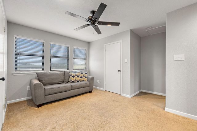 108 Independence DR, Liberty Hill, TX 78642