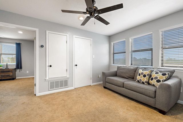 108 Independence DR, Liberty Hill, TX 78642