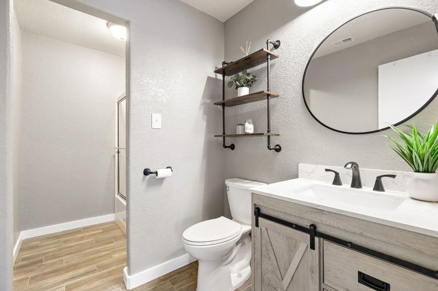 108 Independence DR, Liberty Hill, TX 78642