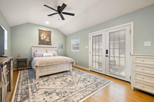108 Independence DR, Liberty Hill, TX 78642
