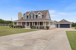 108 Independence DR, Liberty Hill, TX 78642