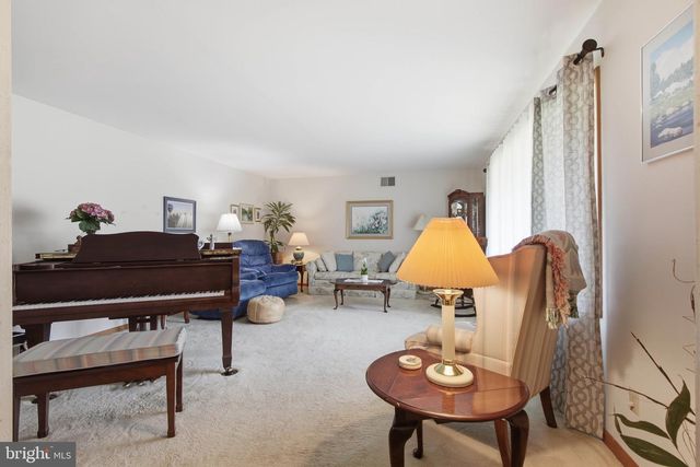 1007 BEAR CREEK RD, Elizabethtown, PA 17022