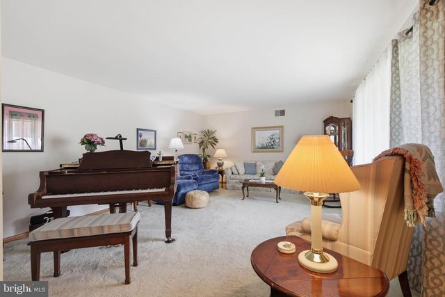 1007 BEAR CREEK RD, Elizabethtown, PA 17022