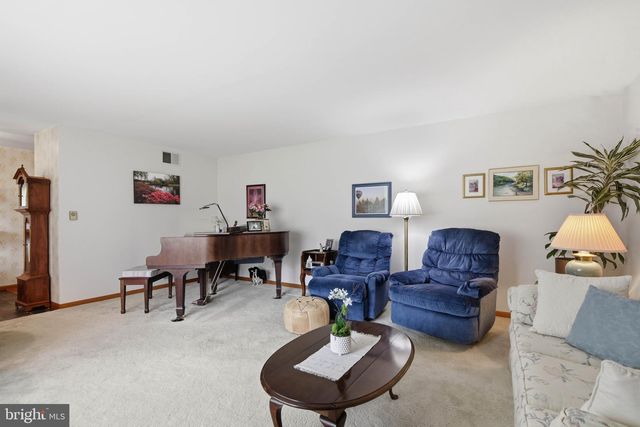 1007 BEAR CREEK RD, Elizabethtown, PA 17022
