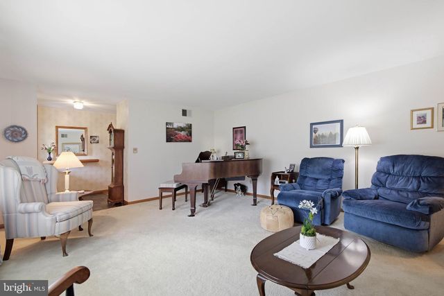 1007 BEAR CREEK RD, Elizabethtown, PA 17022