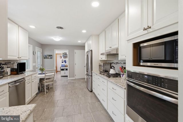 1007 BEAR CREEK RD, Elizabethtown, PA 17022