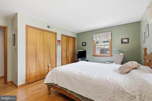 1007 BEAR CREEK RD, Elizabethtown, PA 17022