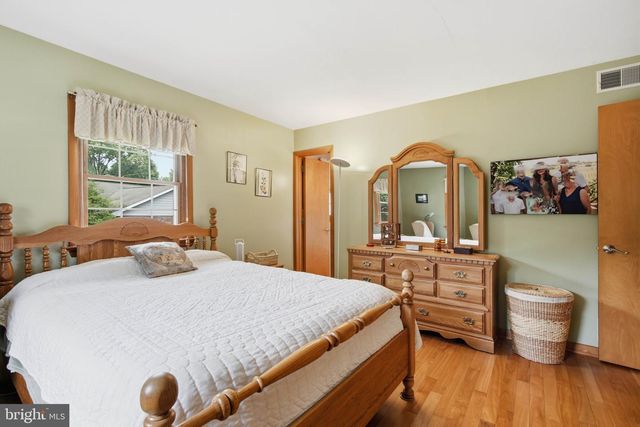 1007 BEAR CREEK RD, Elizabethtown, PA 17022