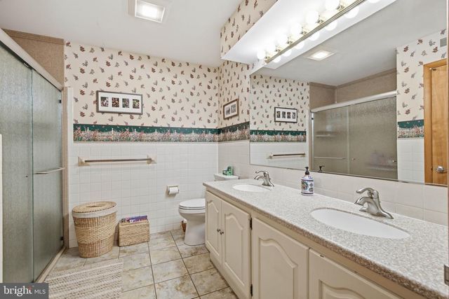 1007 BEAR CREEK RD, Elizabethtown, PA 17022