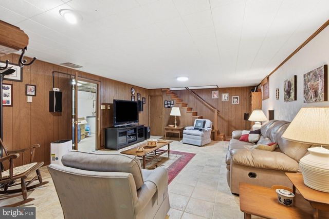 1007 BEAR CREEK RD, Elizabethtown, PA 17022