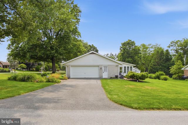 1007 BEAR CREEK RD, Elizabethtown, PA 17022