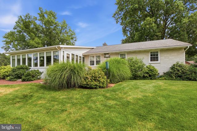 1007 BEAR CREEK RD, Elizabethtown, PA 17022