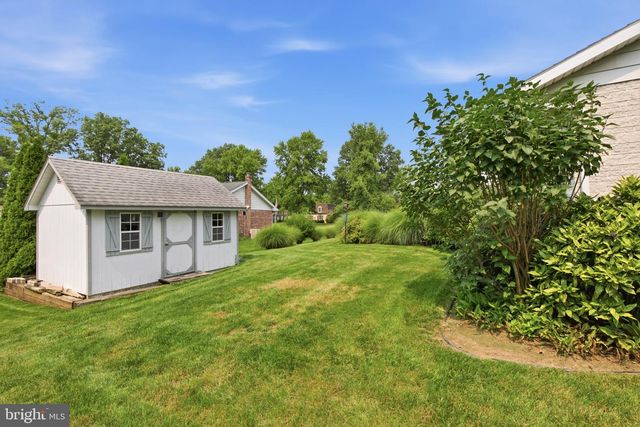 1007 BEAR CREEK RD, Elizabethtown, PA 17022
