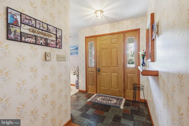 1007 BEAR CREEK RD, Elizabethtown, PA 17022