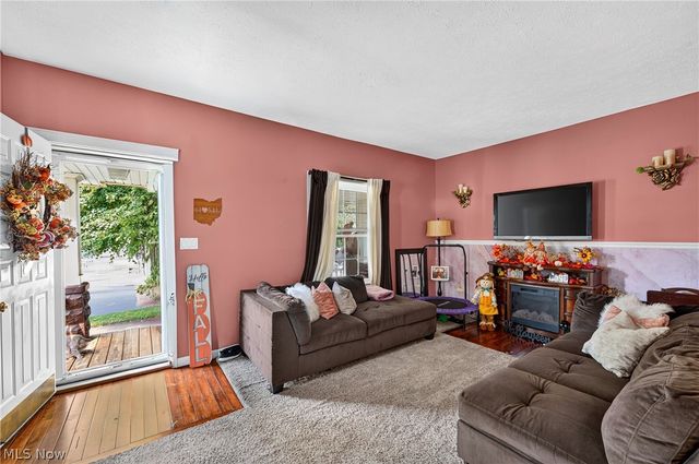 3525 W 49th Street, Cleveland, OH 44102