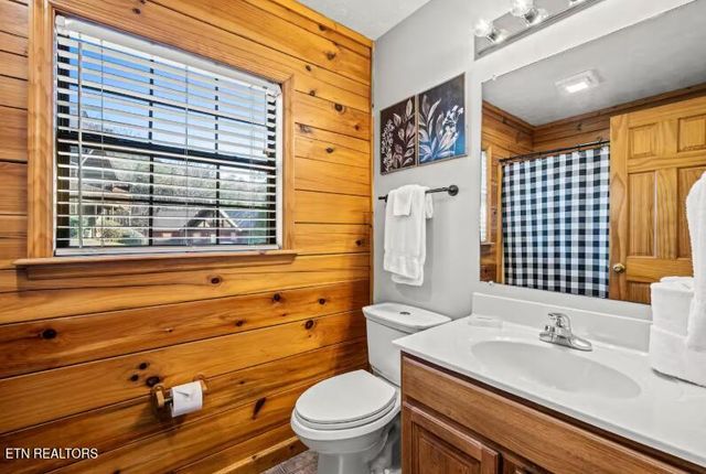 1615 Pinewood Way, Sevierville, TN 37862