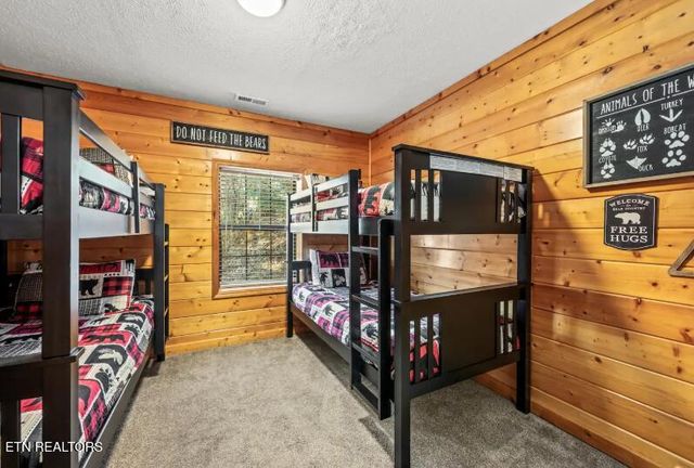 1615 Pinewood Way, Sevierville, TN 37862