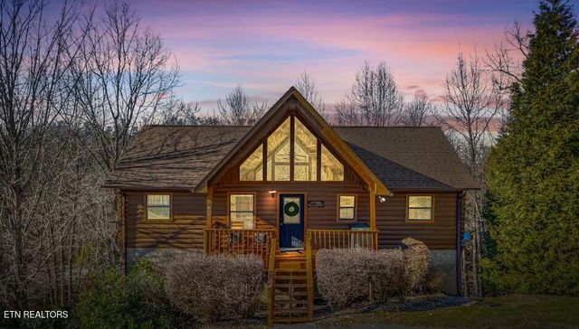 1615 Pinewood Way, Sevierville, TN 37862