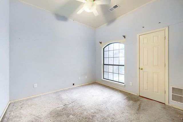 16018 University Drive, Forney, TX 75126