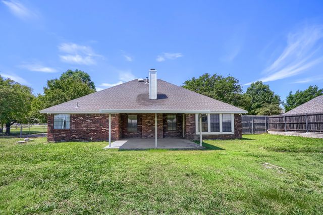16018 University Drive, Forney, TX 75126