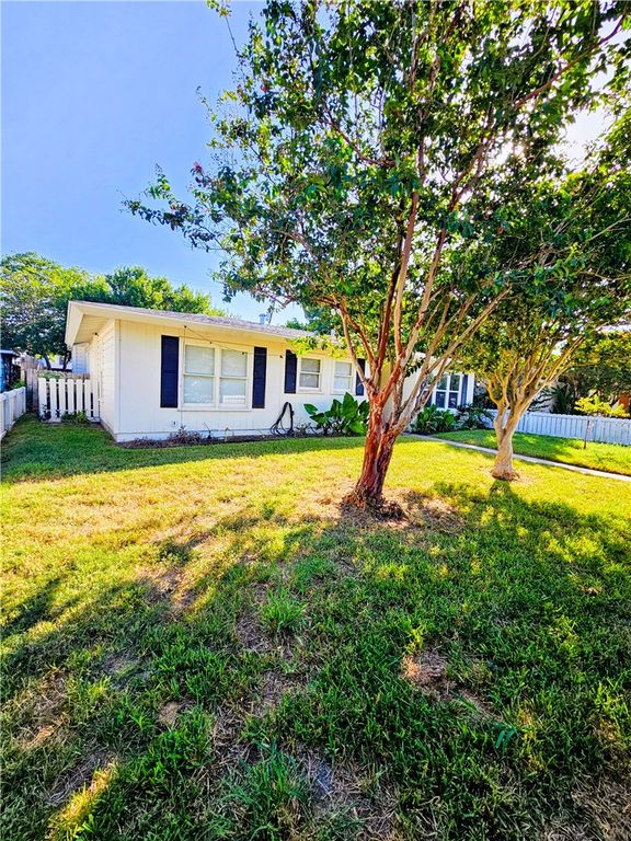 4837 Monette Dr, Corpus Christi, TX 78412 — photo 2