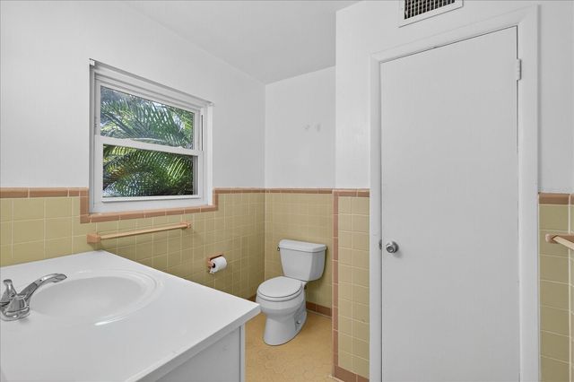215 EDGEWATER DRIVE, Dunedin, FL 34698