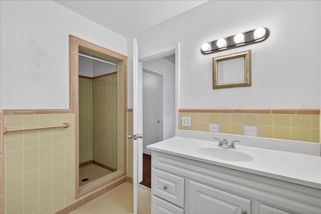 215 EDGEWATER DRIVE, Dunedin, FL 34698
