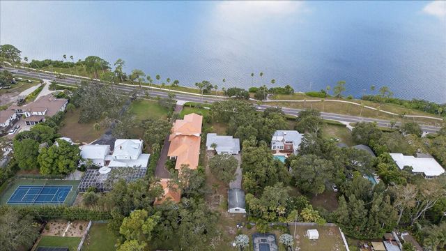 215 EDGEWATER DRIVE, Dunedin, FL 34698