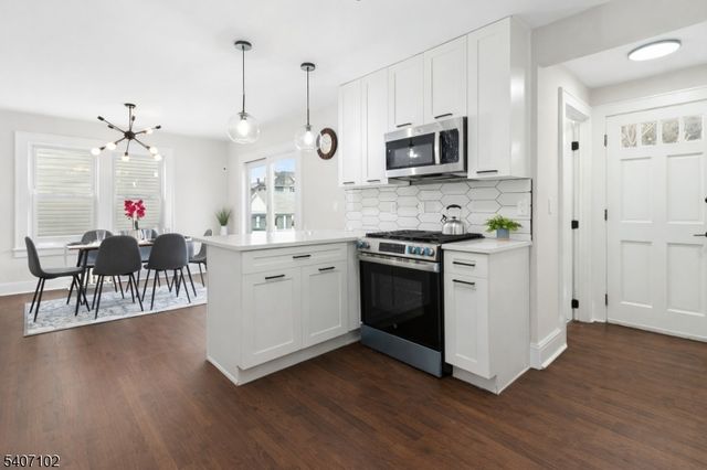 737 BAILEY AVE, Elizabeth City, NJ 07208