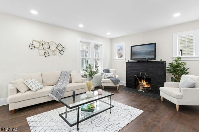 737 BAILEY AVE, Elizabeth City, NJ 07208