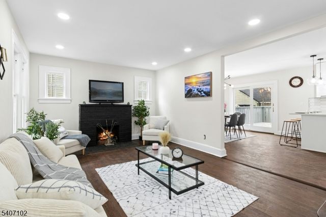 737 BAILEY AVE, Elizabeth City, NJ 07208