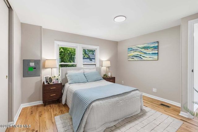 35 Deer Way, Manalapan, NJ 07726