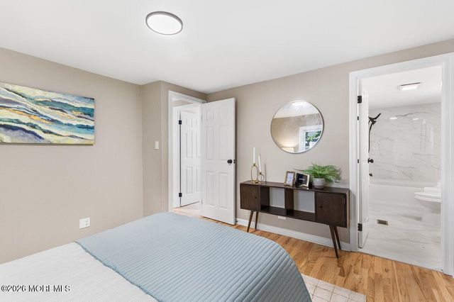 35 Deer Way, Manalapan, NJ 07726